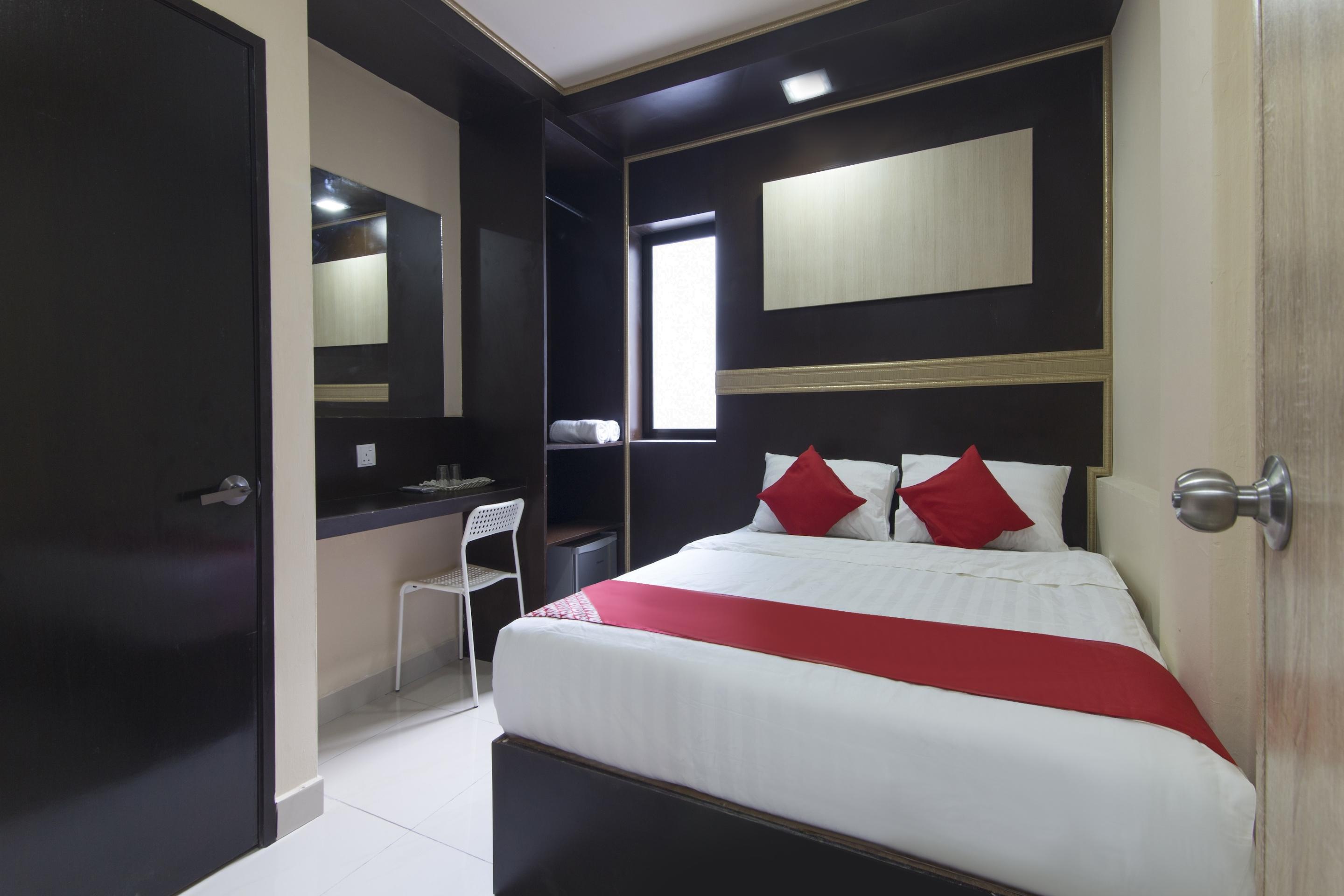 Oyo 697 Niche Valley Hotel Kuala Lumpur Buitenkant foto