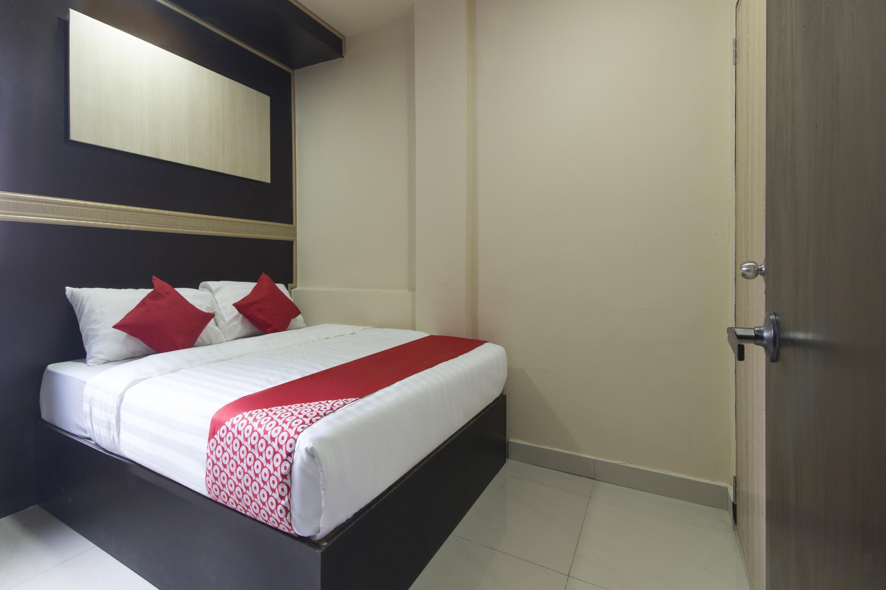 Oyo 697 Niche Valley Hotel Kuala Lumpur Buitenkant foto